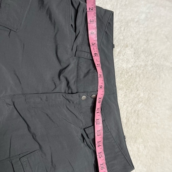 The North Face womens pants/ shorts size 12 - Picture 6 of 9